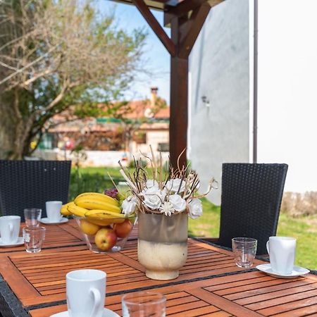 The Village Novigrad  Bagian luar foto