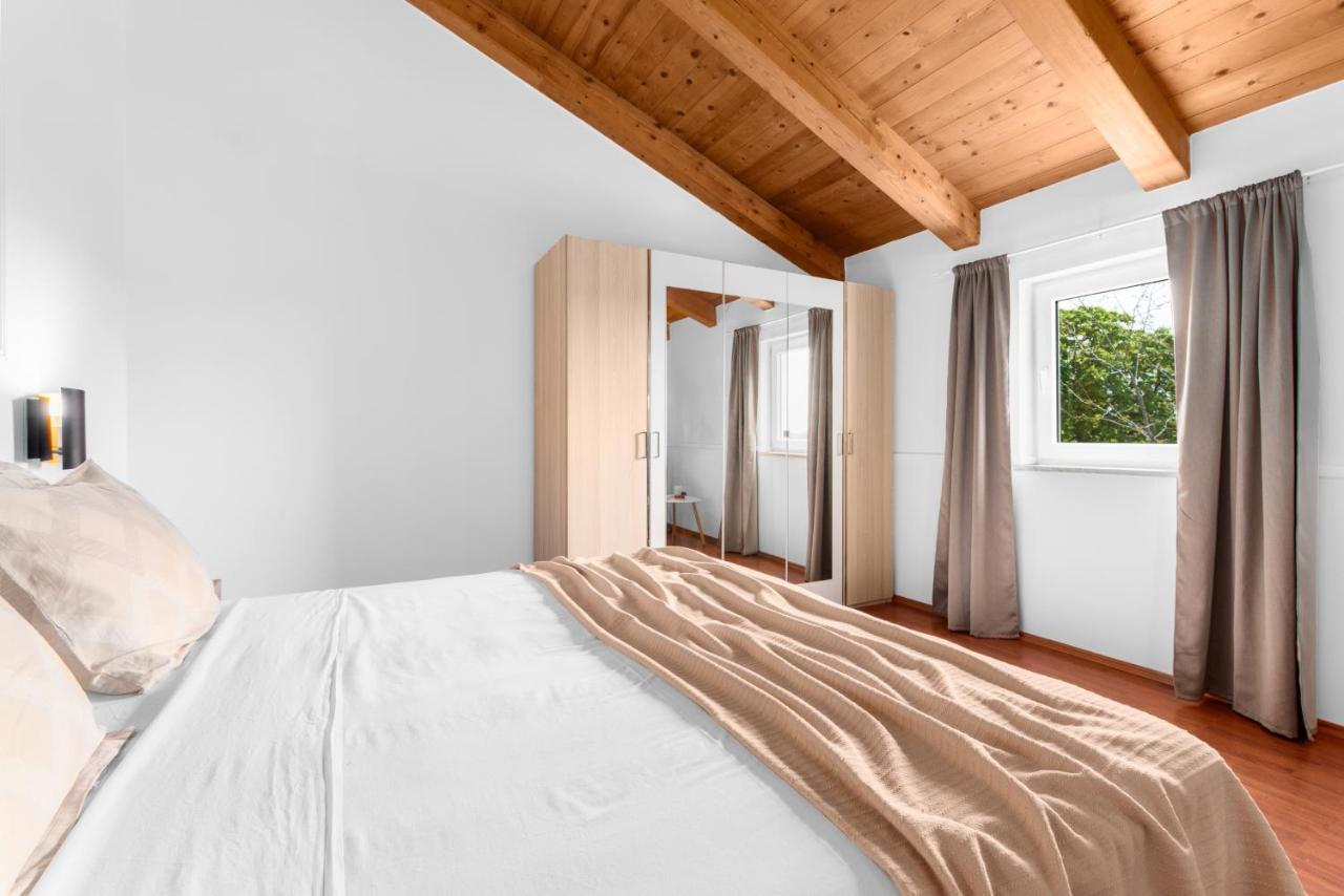 The Village Novigrad  Bagian luar foto