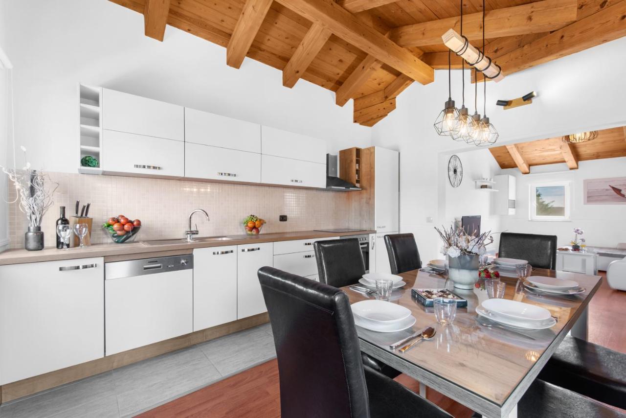 The Village Novigrad  Bagian luar foto