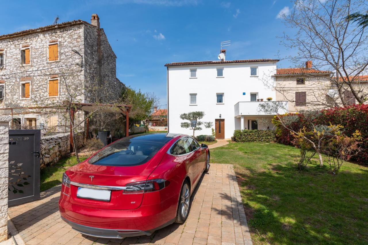 The Village Novigrad  Bagian luar foto